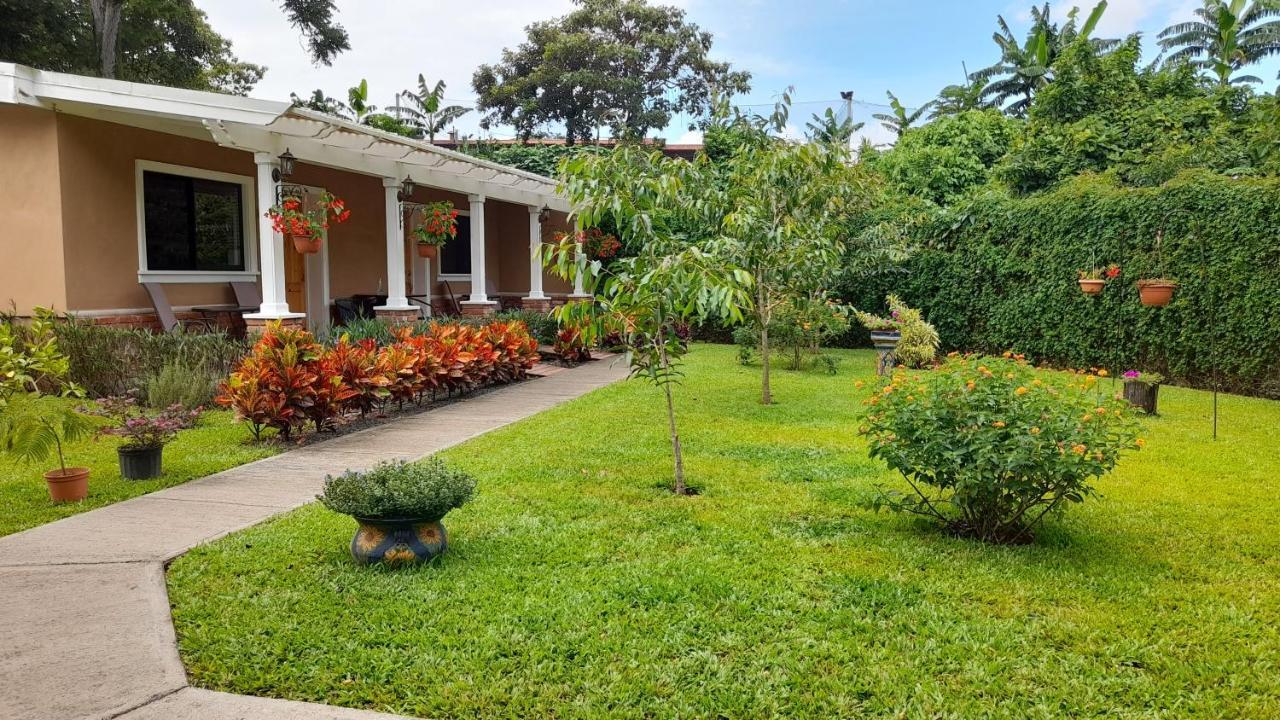 Airport Costa Rica B&B Rio Segundo Екстер'єр фото